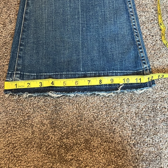 Elizabeth and James Textile flare jeans - Picture 7 of 9